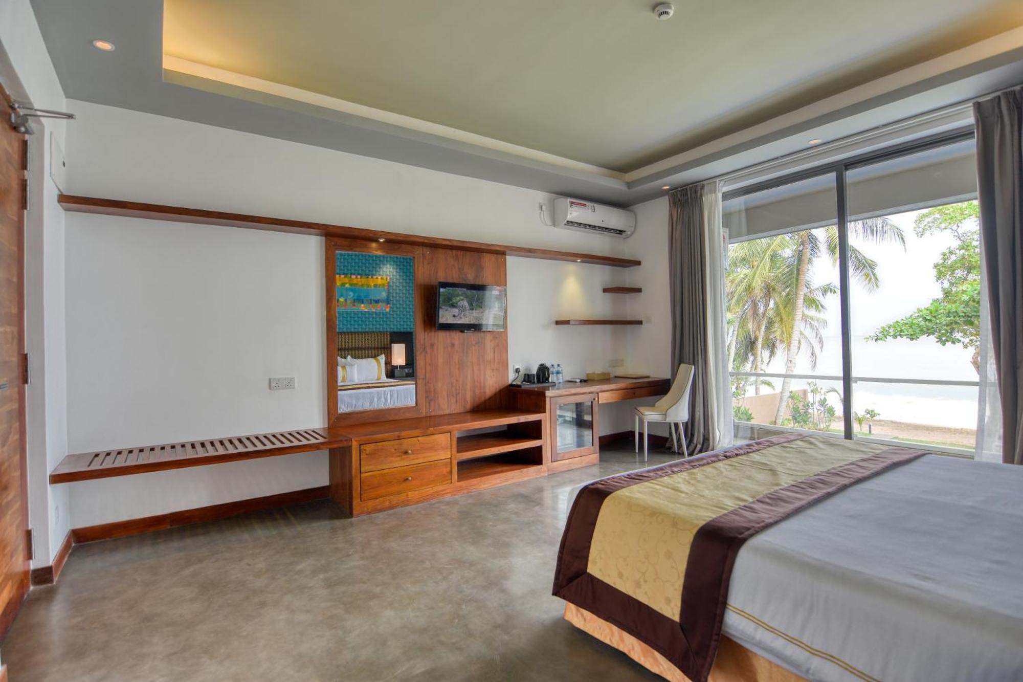 Golden Pearl Tangalle Beach Hambantota Exterior foto