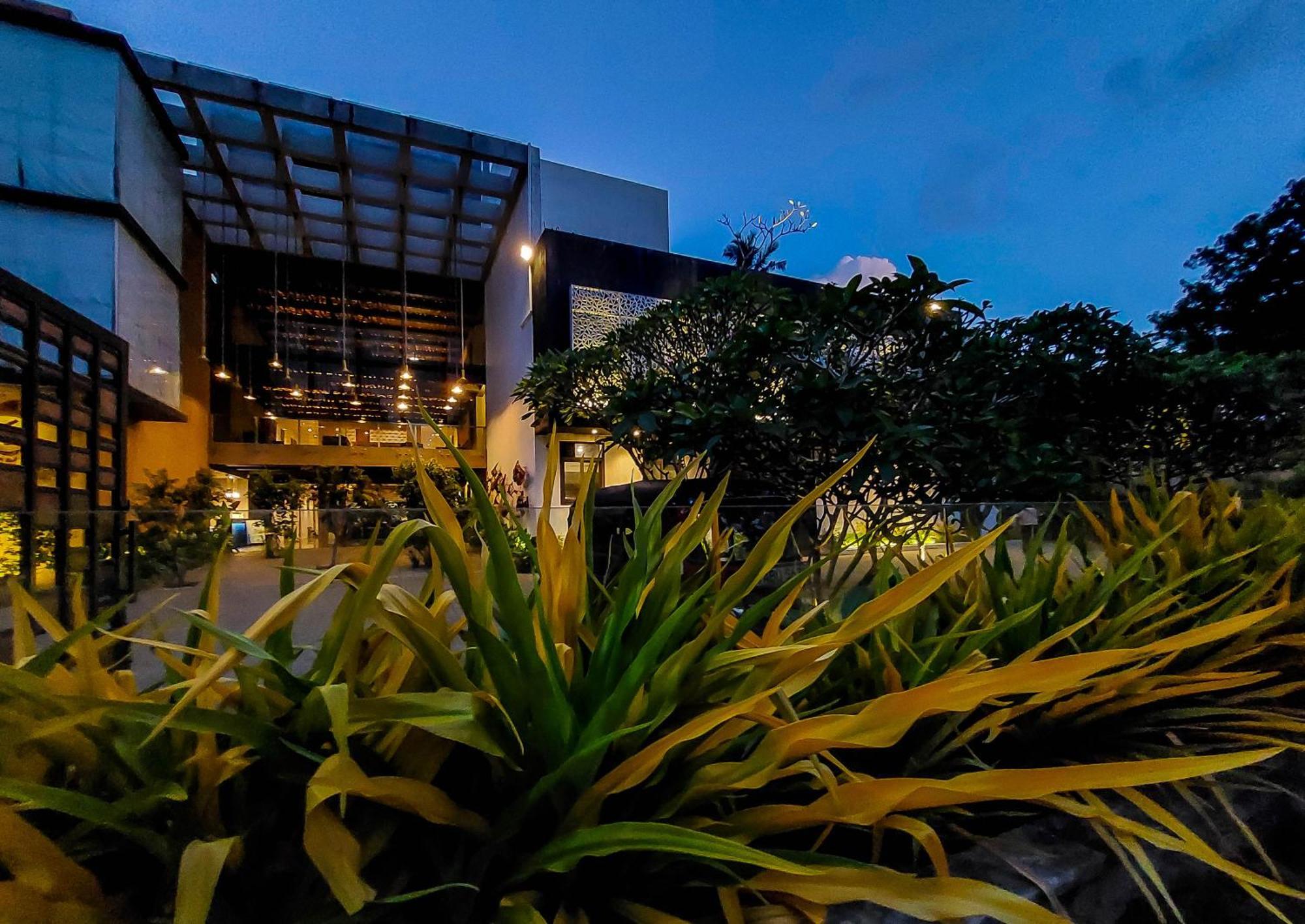 Golden Pearl Tangalle Beach Hambantota Exterior foto